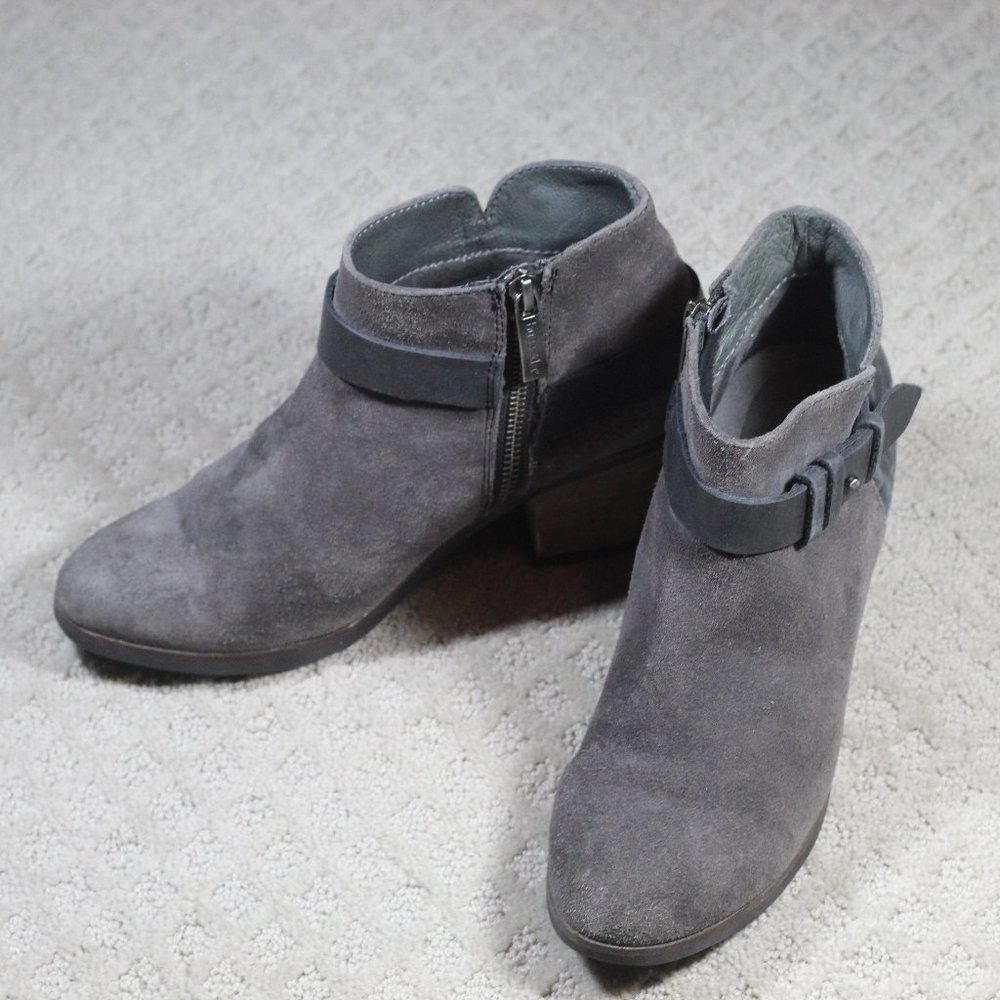 Vintage 90s Bussola Size 8 Grey Suede Leather Reikia Vik Booties